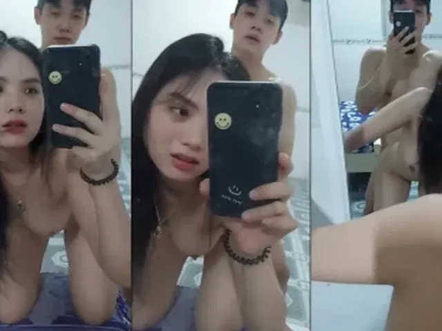 Em sinh viên kính cận lộ clip với người yêu p4