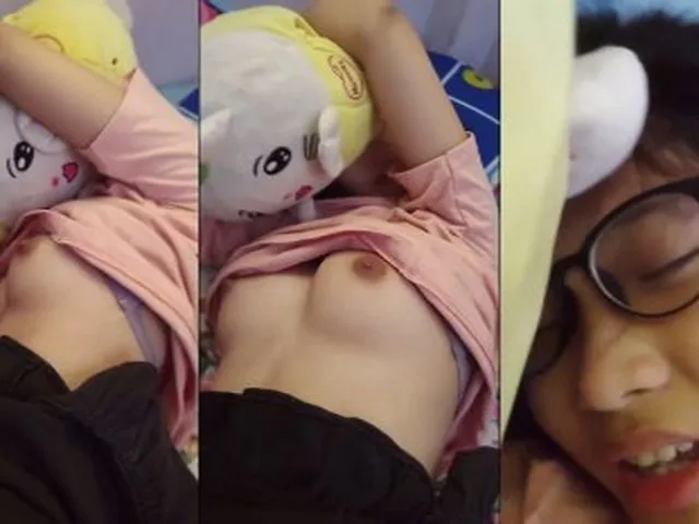 Em nữ sinh đeo kính mới lớn nên em còn ngại