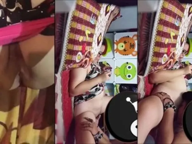 Thanh niên chơi lớn bắt mẹ cởi quần ra quay cho bạn xem