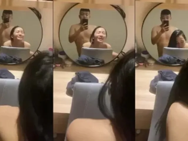 Vẻ mặt thỏa mãn em cong mông cho anh doggy